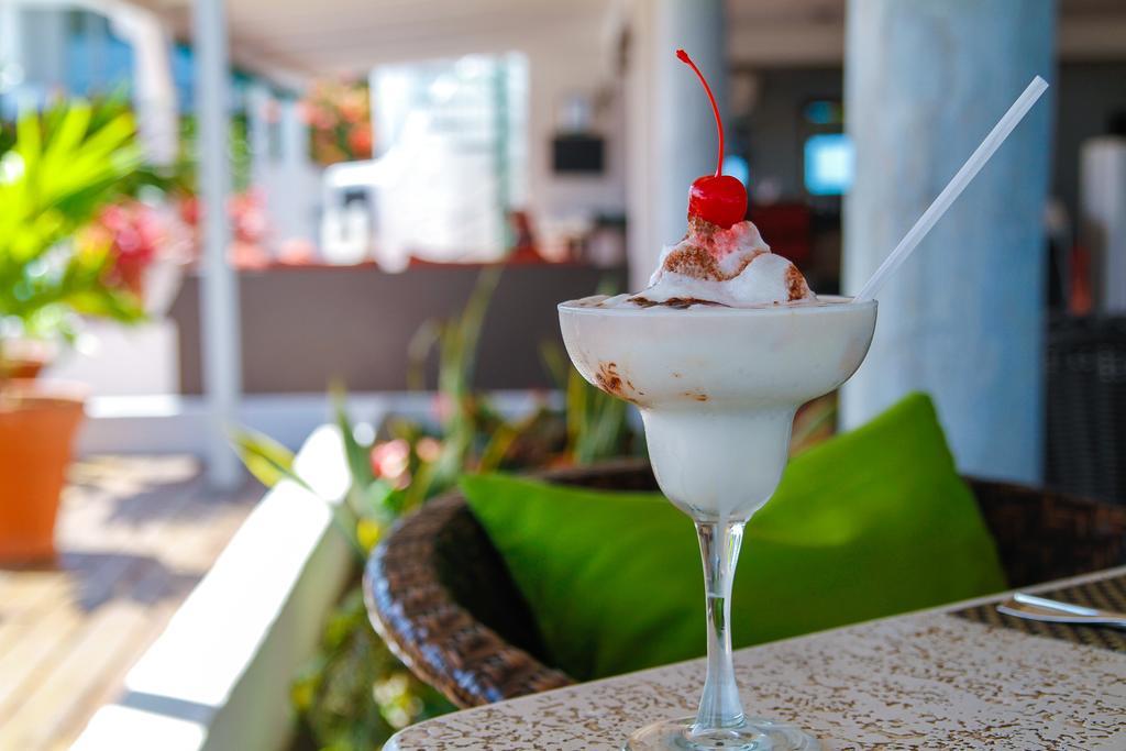 Trade Winds Hotel Dickenson Bay Dış mekan fotoğraf