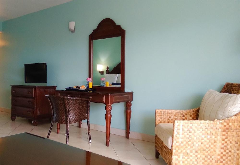 Trade Winds Hotel Dickenson Bay Dış mekan fotoğraf