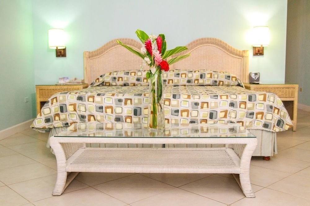 Trade Winds Hotel Dickenson Bay Dış mekan fotoğraf