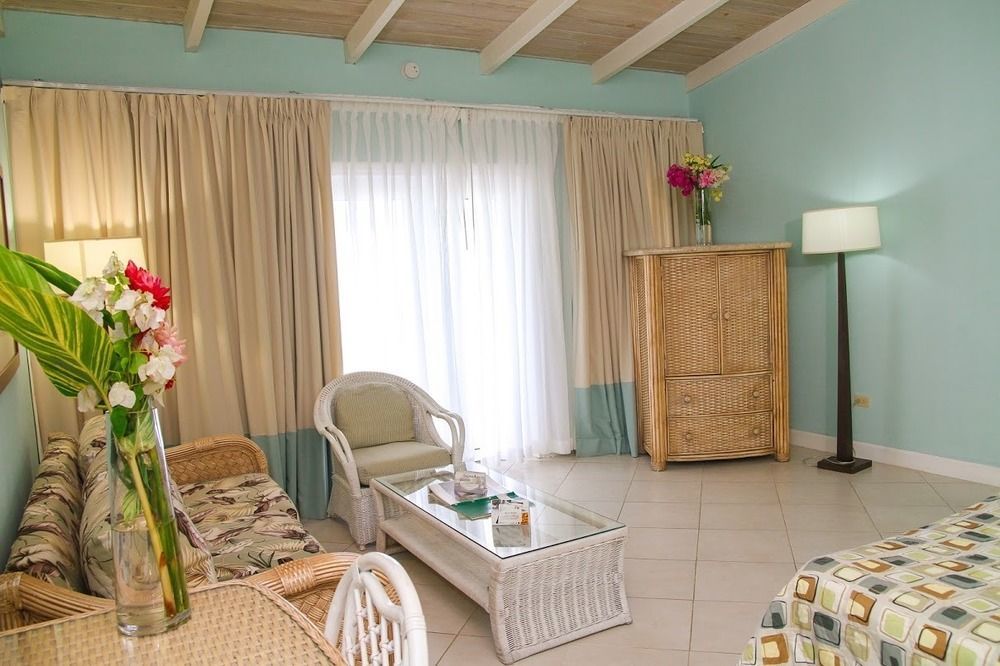 Trade Winds Hotel Dickenson Bay Dış mekan fotoğraf